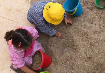 ATIVIDADES CONJUNTAS QUE DECORRERAM NO NOVO ESPAÇO EXTERIOR DO JI NO DIA 15 DE SETEMBRO DE 2023 ENTRE O 1.º ANO MFP E O JARDIM DE INFÂNCIA MFP - UMA MANHÃ DE REENCONTROS PRIVILEGIANDO O QUE HÁ DE MAIS IMPORTANTE, O BRINCAR.