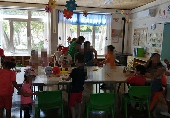 O Centro de Apoio à Aprendizagem – C.A.A. na EB1 Cruz da Picada, constitui um espaço de muito interesse para todos os alunos. Onde todos se sentem muito bem-vindos! Acolhe todos e cada um em particular.