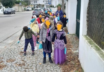 Pedir Pão por Deus na comunidade envolvente - Turma - 1.º Ano da Escola da Vista Alegre
